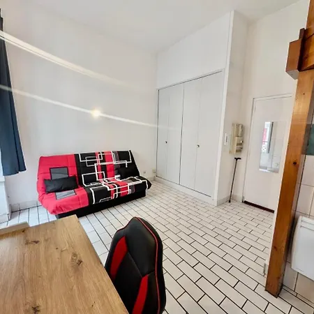 - Alsace Lorraine & Train Station - Prime Location Near Amenities Grenoble