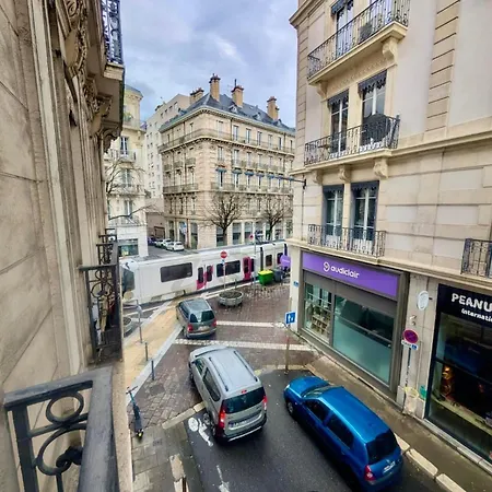 - Alsace Lorraine & Train Station - Prime Location Near Amenities Grenoble